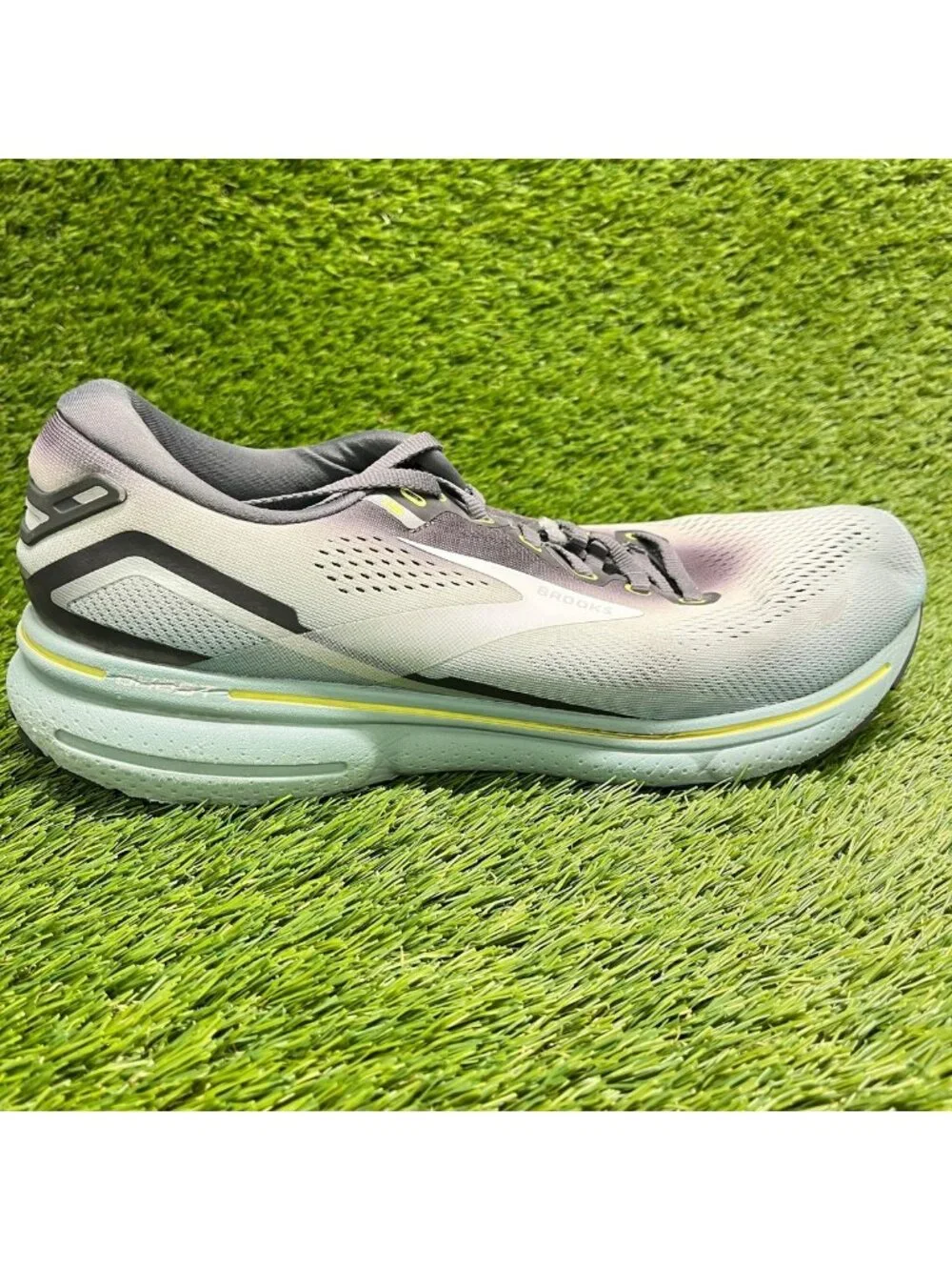 Brooks Ghost 15 Mens Size 11.5 Gray Oyster Green Running Walking Shoes Sneakers
